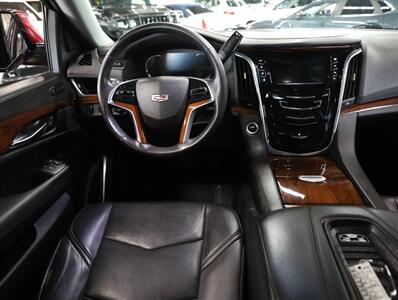 2018 Cadillac Escalade Premium Luxury 4WD   - Photo 32 - Addison, IL 60101
