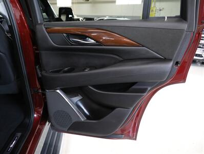 2018 Cadillac Escalade Premium Luxury 4WD   - Photo 19 - Addison, IL 60101