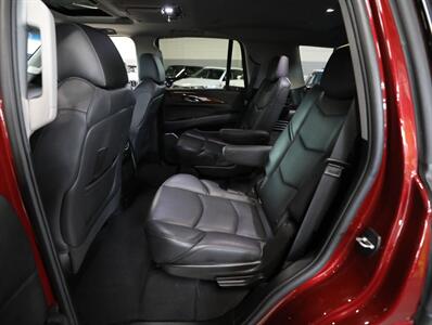 2018 Cadillac Escalade Premium Luxury 4WD   - Photo 30 - Addison, IL 60101