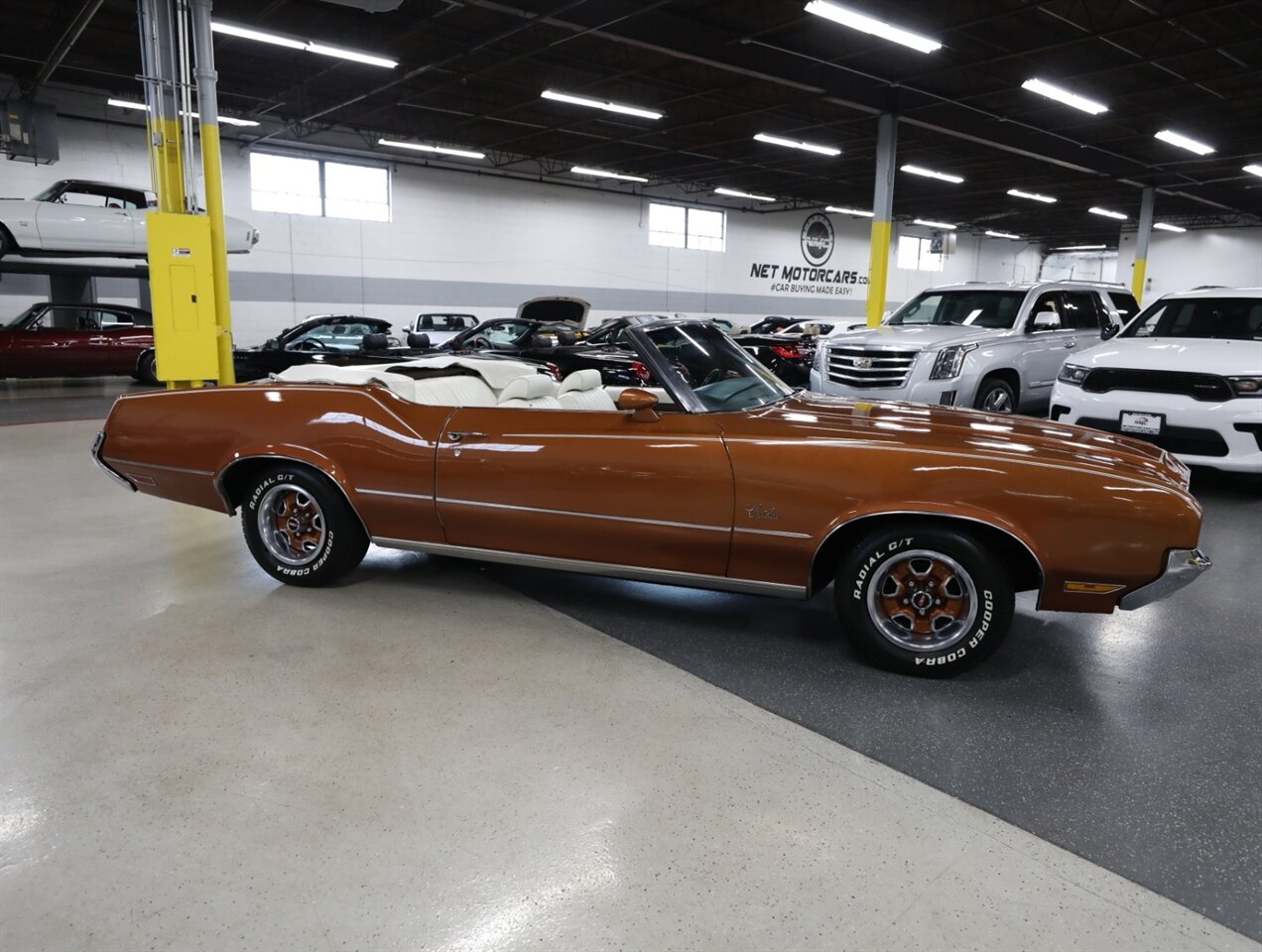 1972 Oldsmobile Cutlass Convertible - Photo 14 - Addison, IL 60101