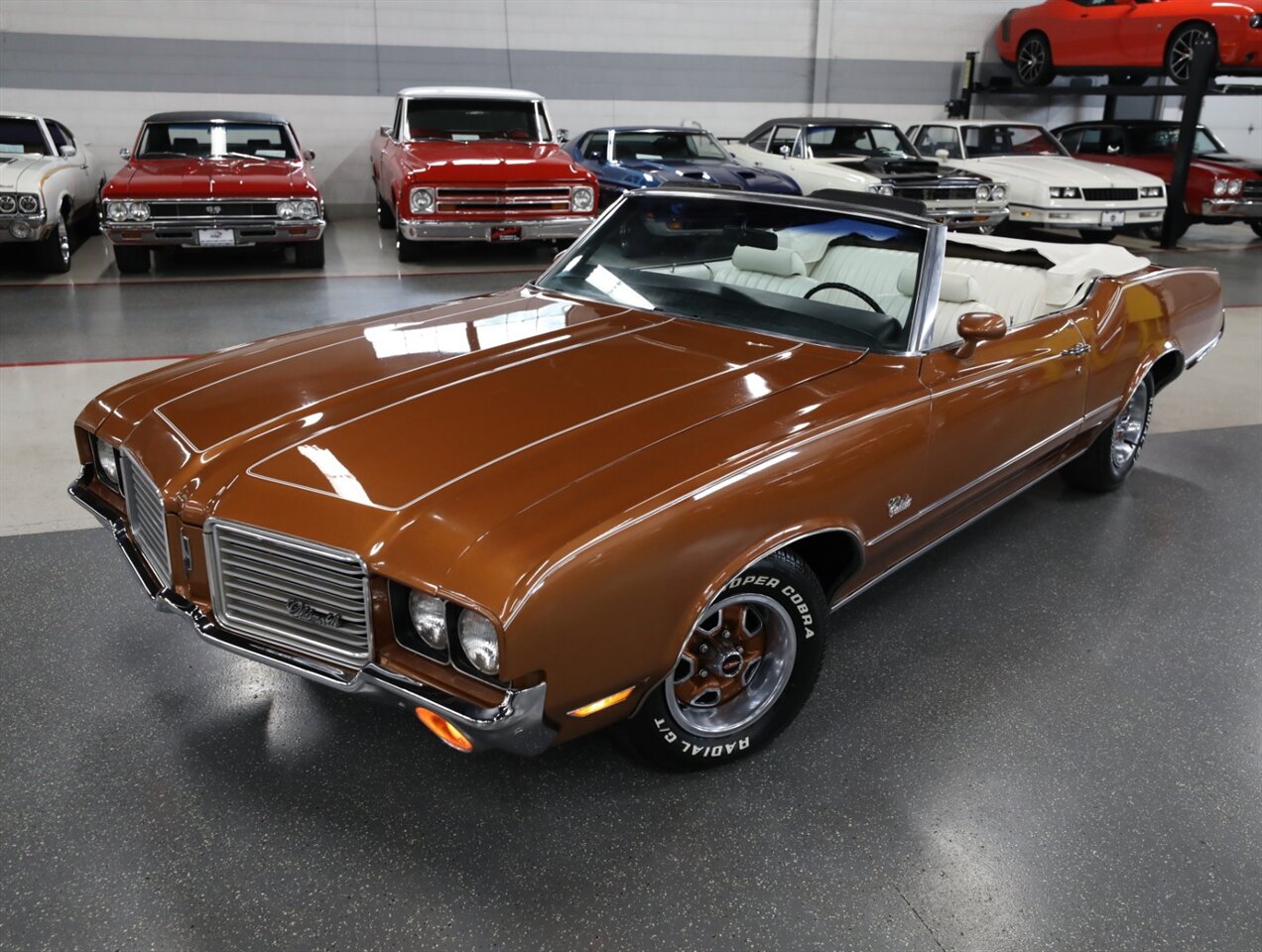 1972 Oldsmobile Cutlass Convertible - Photo 2 - Addison, IL 60101