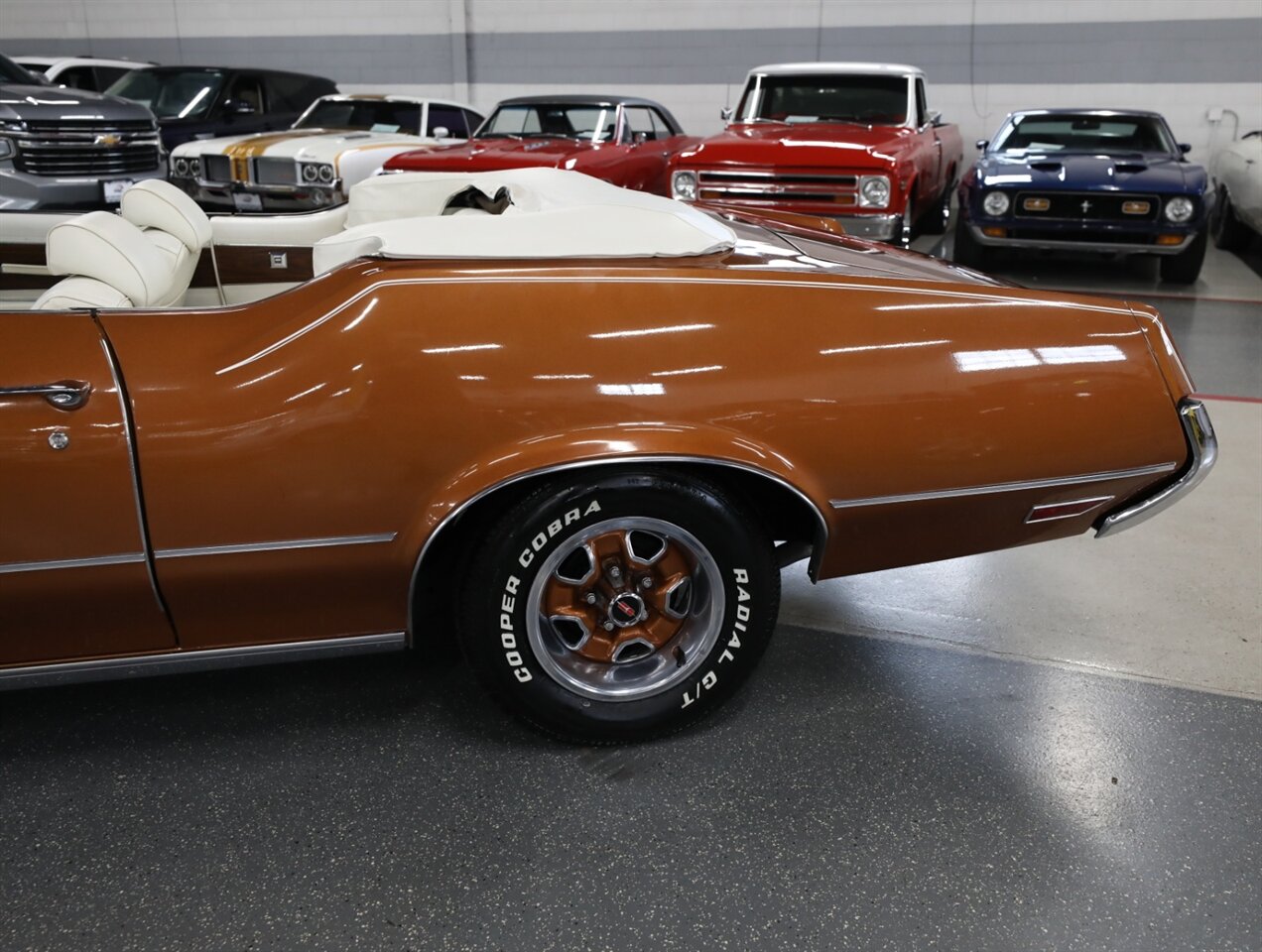1972 Oldsmobile Cutlass Convertible - Photo 22 - Addison, IL 60101
