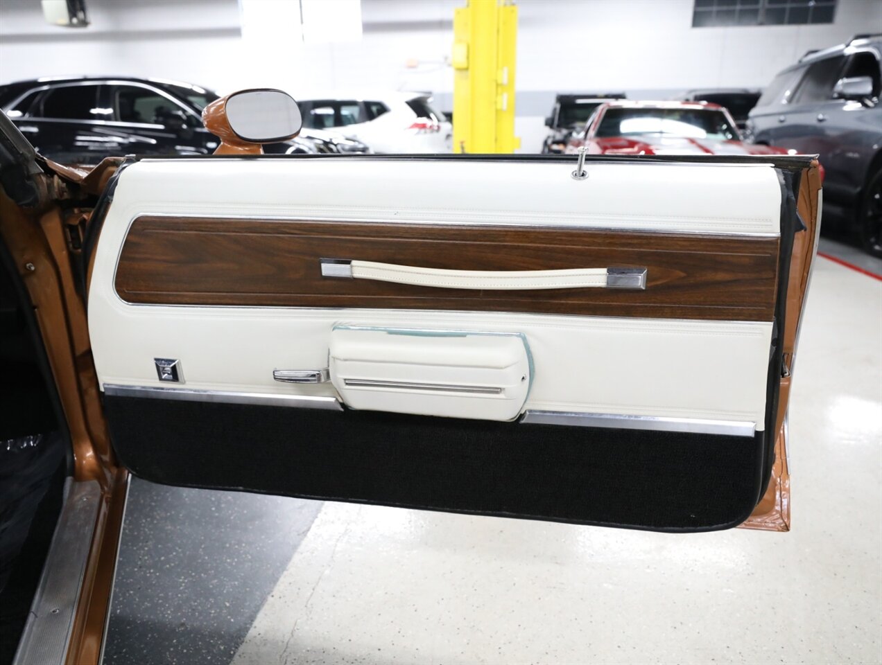1972 Oldsmobile Cutlass Convertible - Photo 26 - Addison, IL 60101