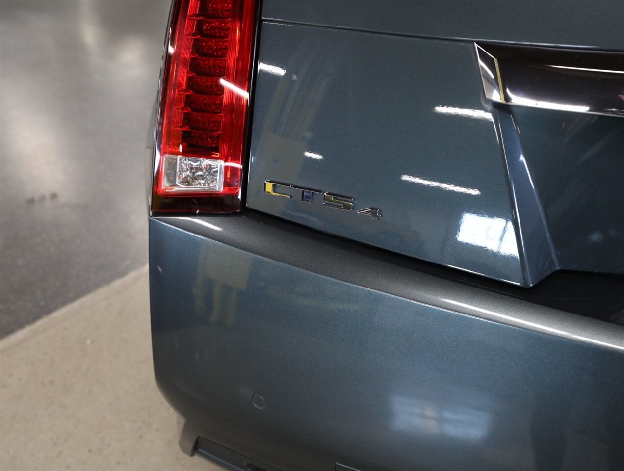 2012 Cadillac CTS 3.6L Performance AWD - Photo 11 - Addison, IL 60101