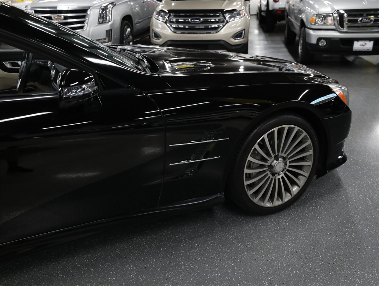 2016 Mercedes-Benz SL 550 - Photo 8 - Addison, IL 60101