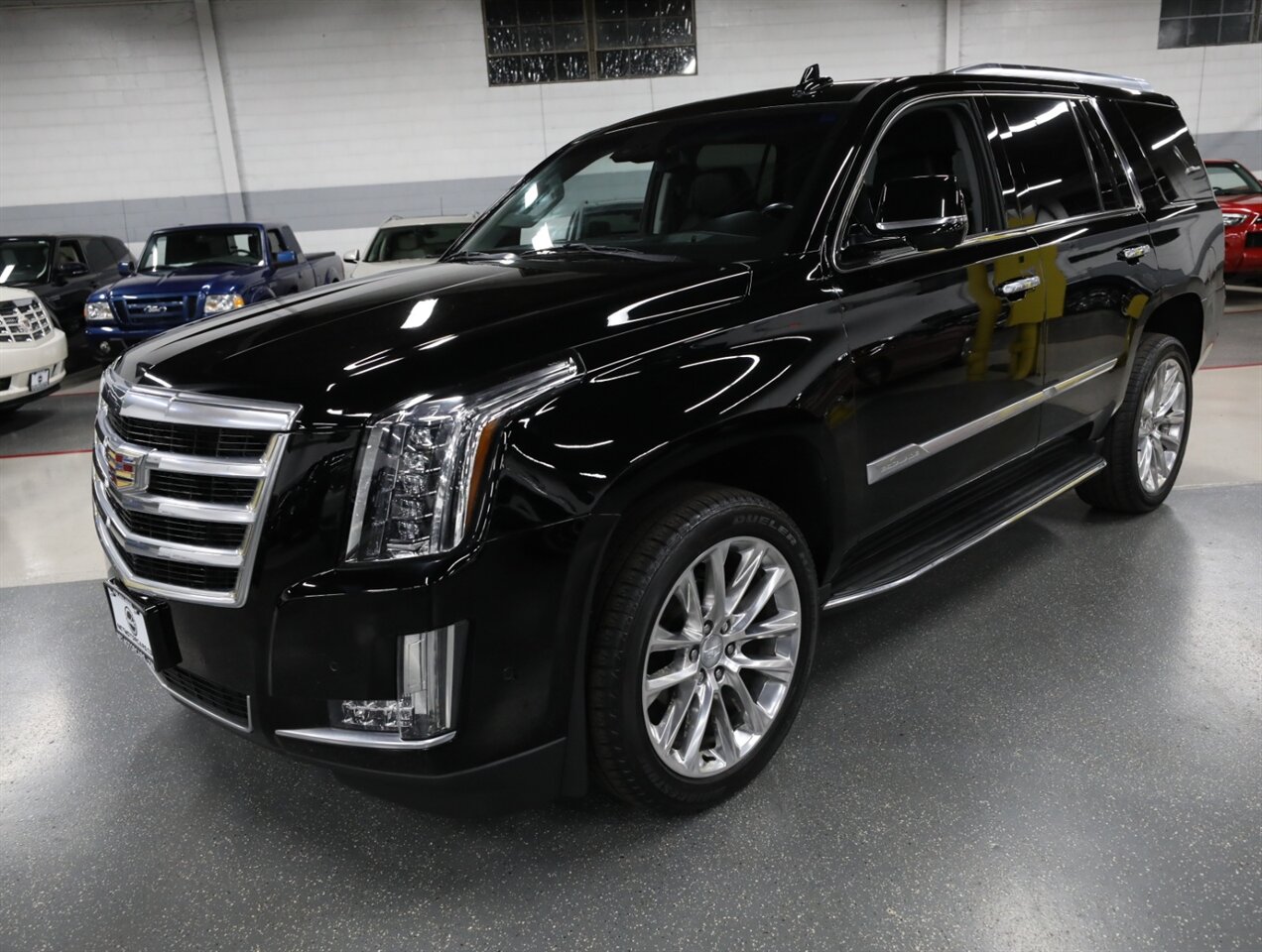 2018 Cadillac Escalade Luxury 4WD - Photo 4 - Addison, IL 60101