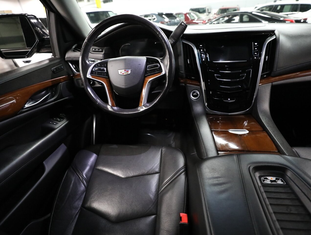 2018 Cadillac Escalade Luxury 4WD - Photo 31 - Addison, IL 60101
