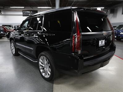 2018 Cadillac Escalade Luxury 4WD - Photo 12 - Addison, IL 60101