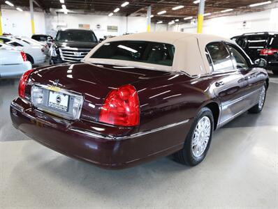 2008 Lincoln Town Car Signature Limited   - Photo 9 - Addison, IL 60101