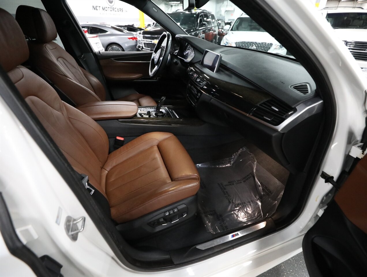 2016 BMW X5 xDrive40e - Photo 20 - Addison, IL 60101