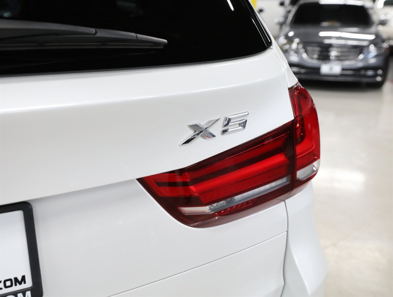 2016 BMW X5 xDrive40e - Photo 11 - Addison, IL 60101