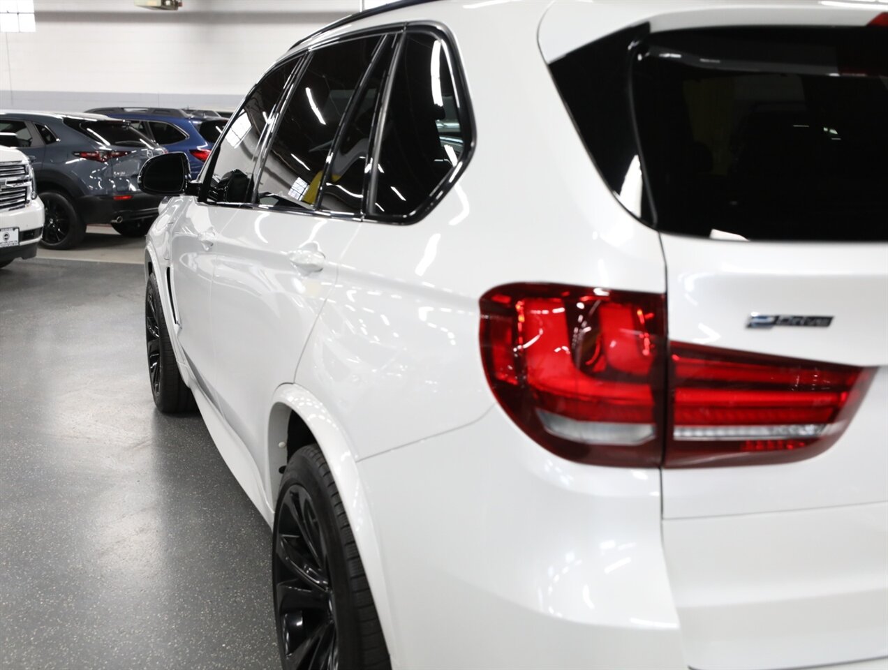 2016 BMW X5 xDrive40e - Photo 15 - Addison, IL 60101