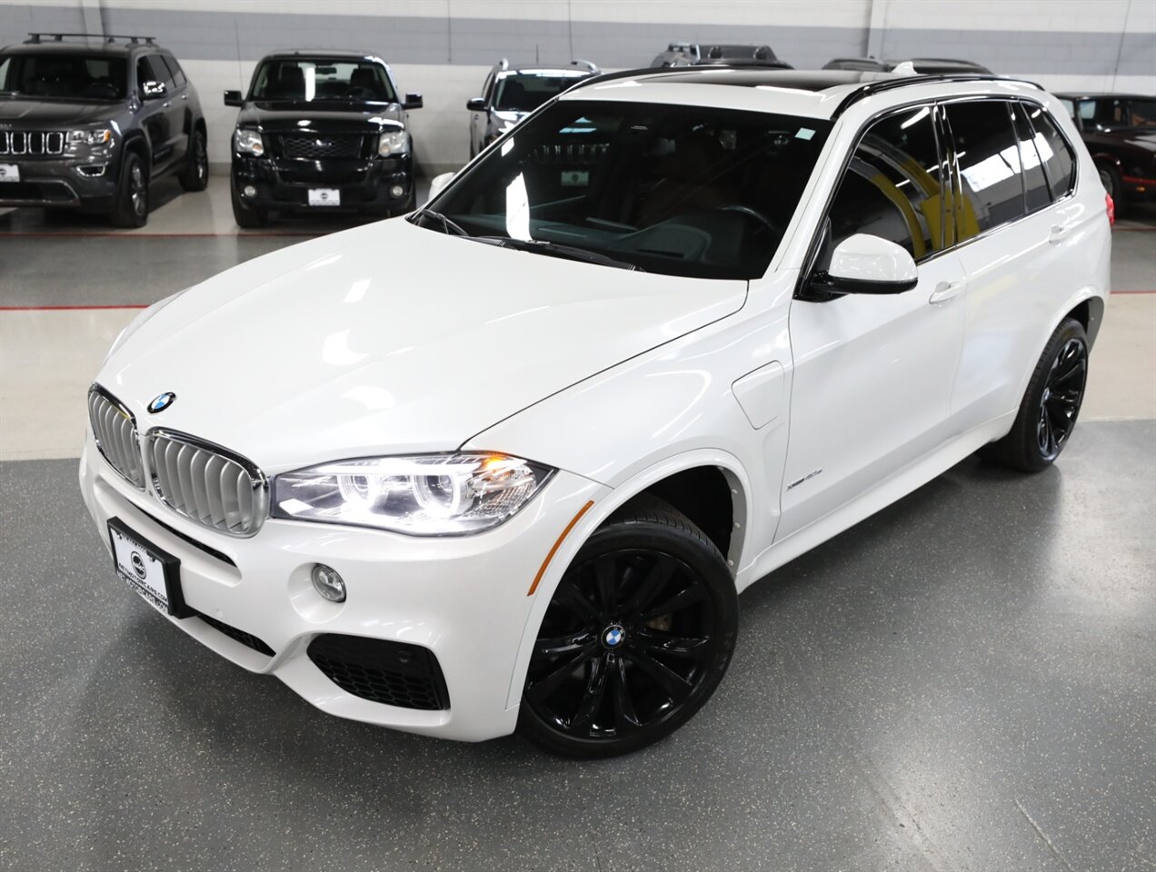 2016 BMW X5 xDrive40e - Photo 2 - Addison, IL 60101