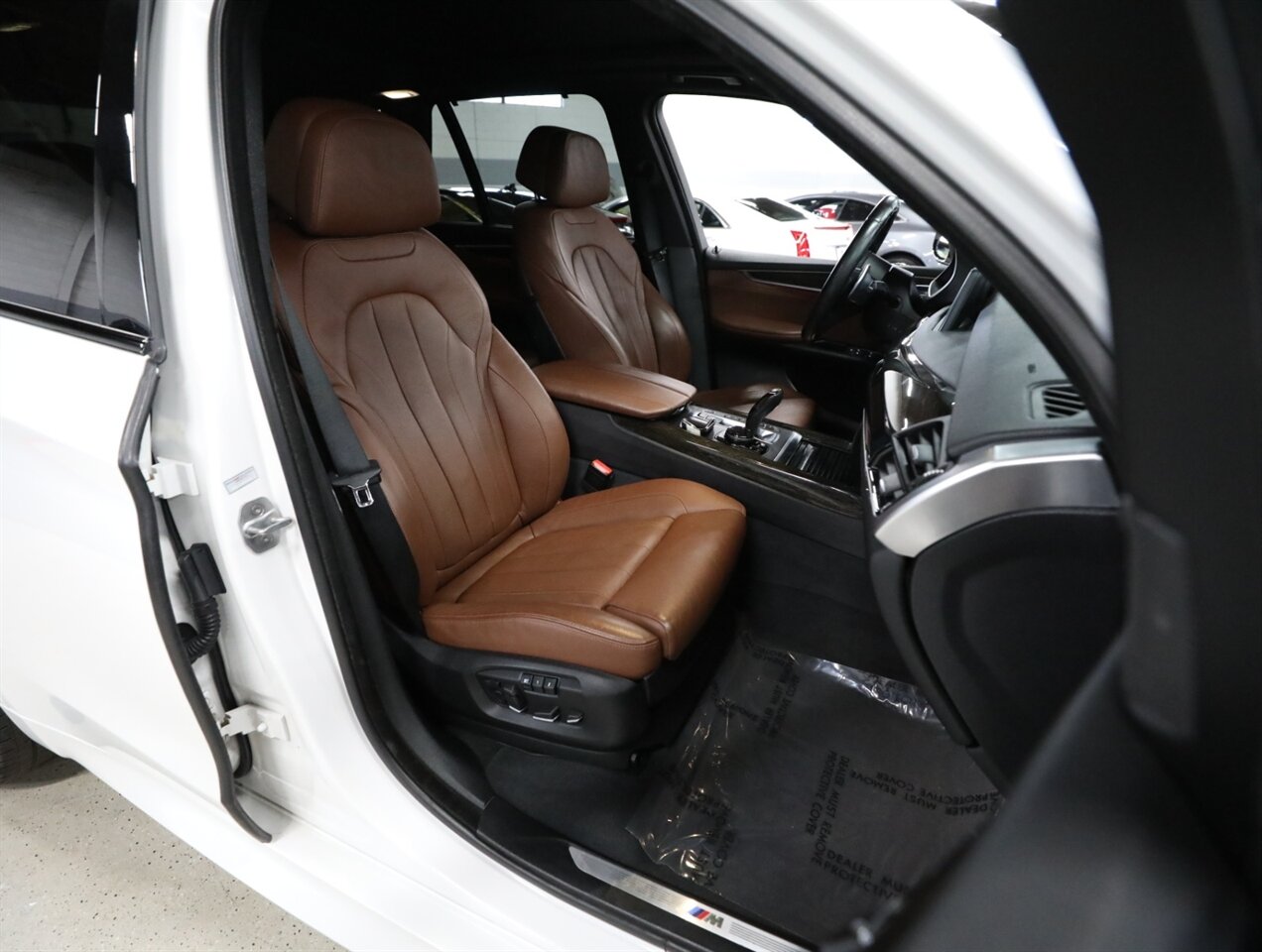 2016 BMW X5 xDrive40e - Photo 21 - Addison, IL 60101