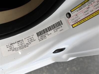 2014 Chrysler 200 Touring - Photo 33 - Addison, IL 60101