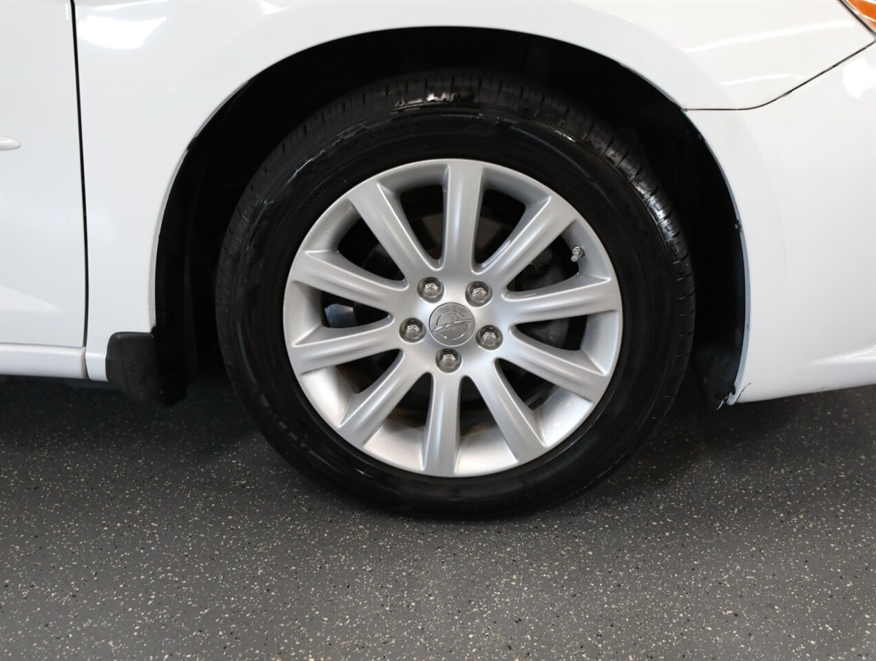 2014 Chrysler 200 Touring - Photo 41 - Addison, IL 60101