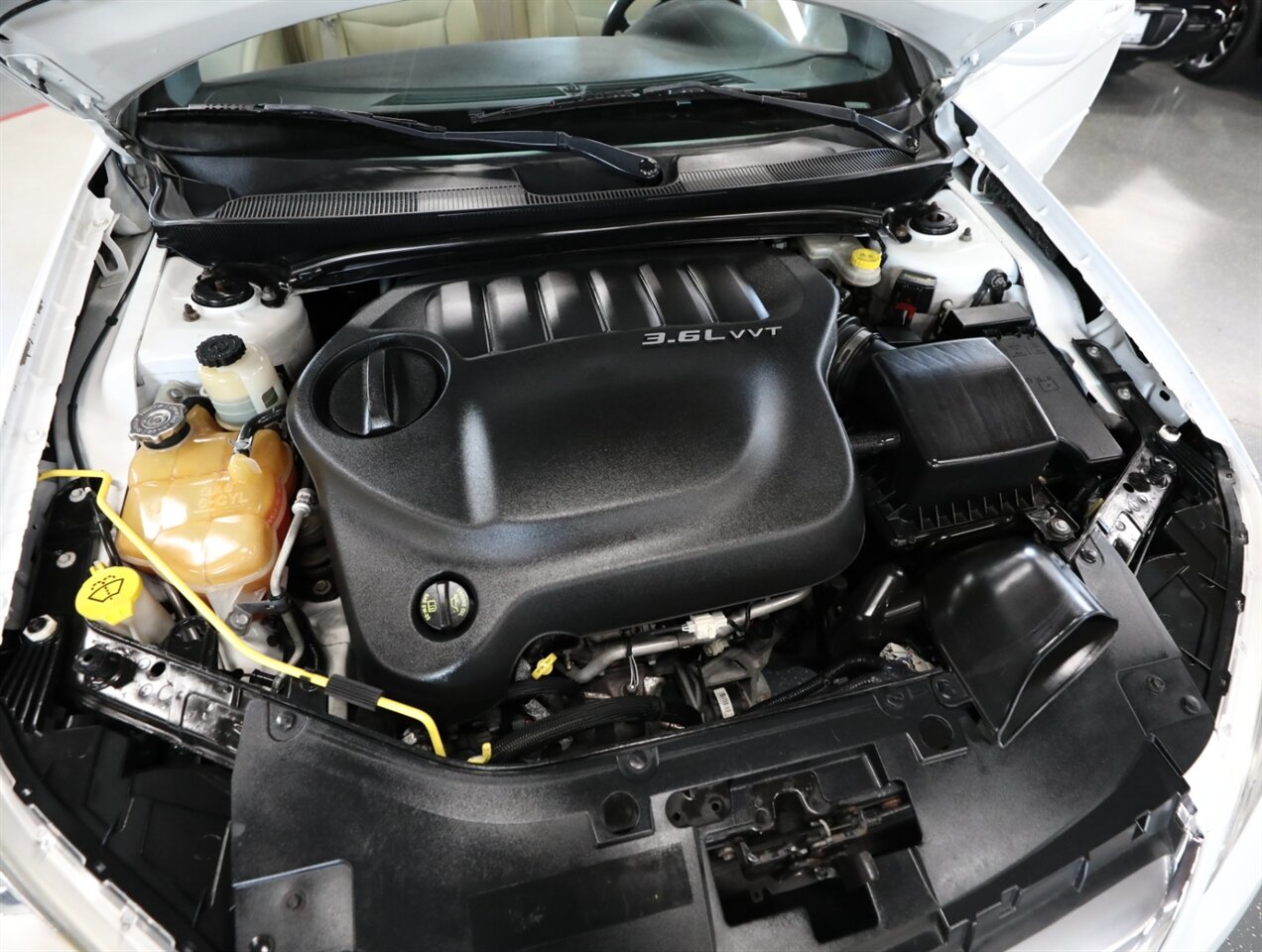 2014 Chrysler 200 Touring - Photo 44 - Addison, IL 60101