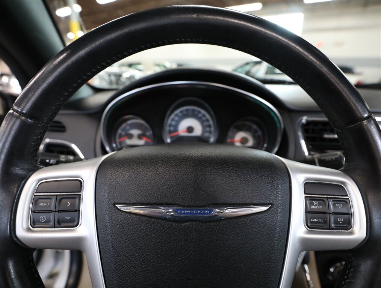 2014 Chrysler 200 Touring - Photo 31 - Addison, IL 60101