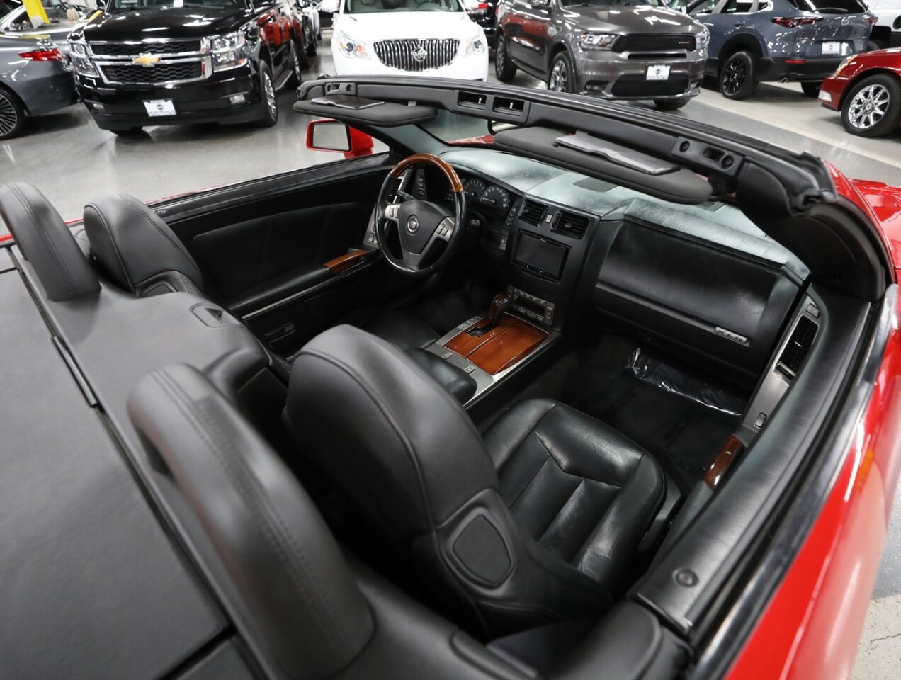 2007 Cadillac XLR Passion Red Limited Editi - Photo 18 - Addison, IL 60101