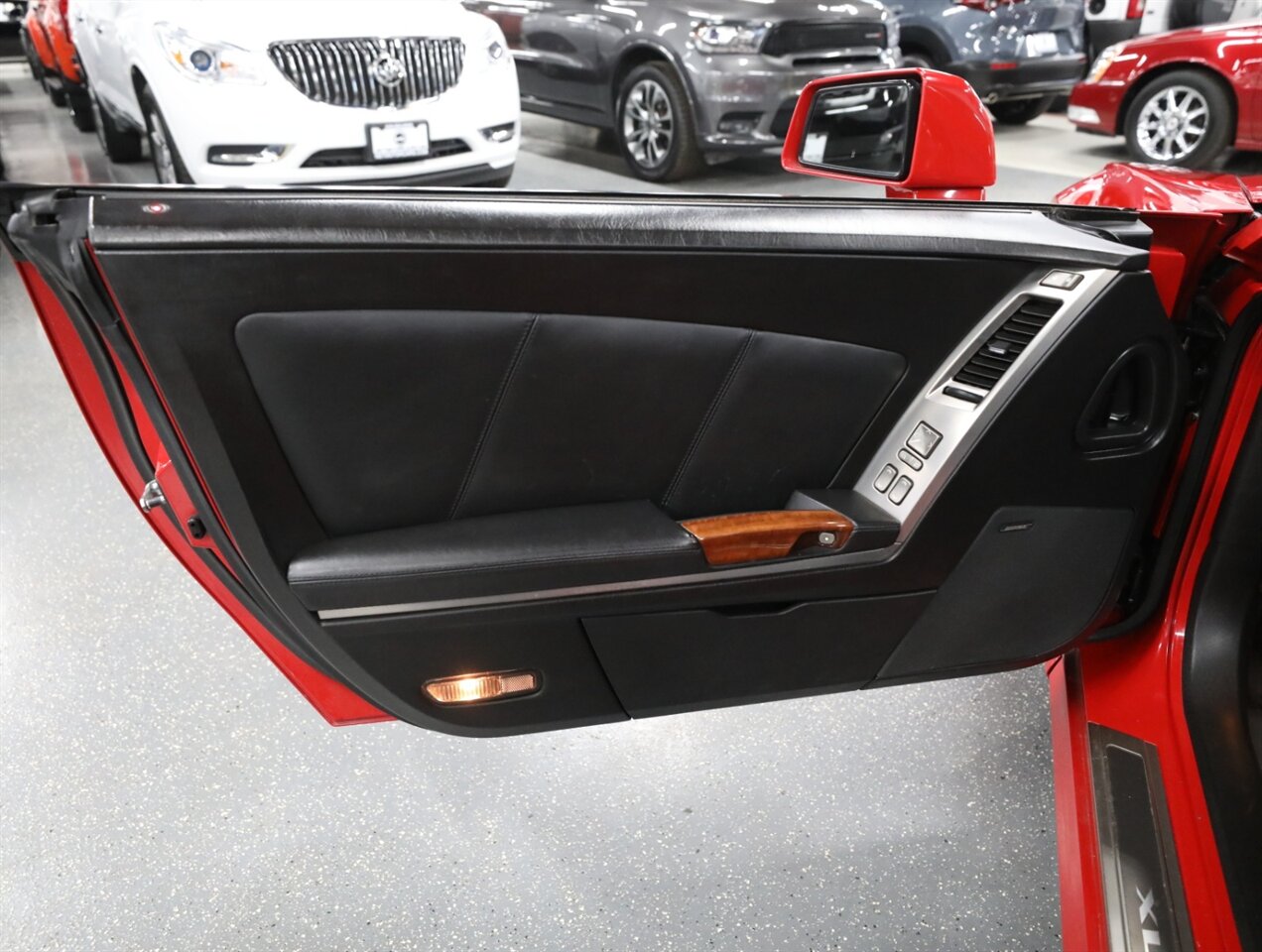 2007 Cadillac XLR Passion Red Limited Editi - Photo 24 - Addison, IL 60101