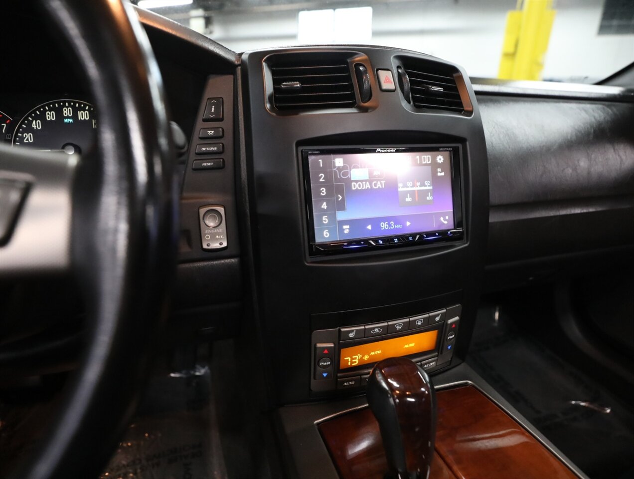 2007 Cadillac XLR Passion Red Limited Editi - Photo 30 - Addison, IL 60101