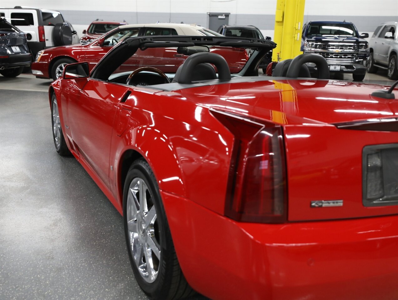 2007 Cadillac XLR Passion Red Limited Editi - Photo 16 - Addison, IL 60101
