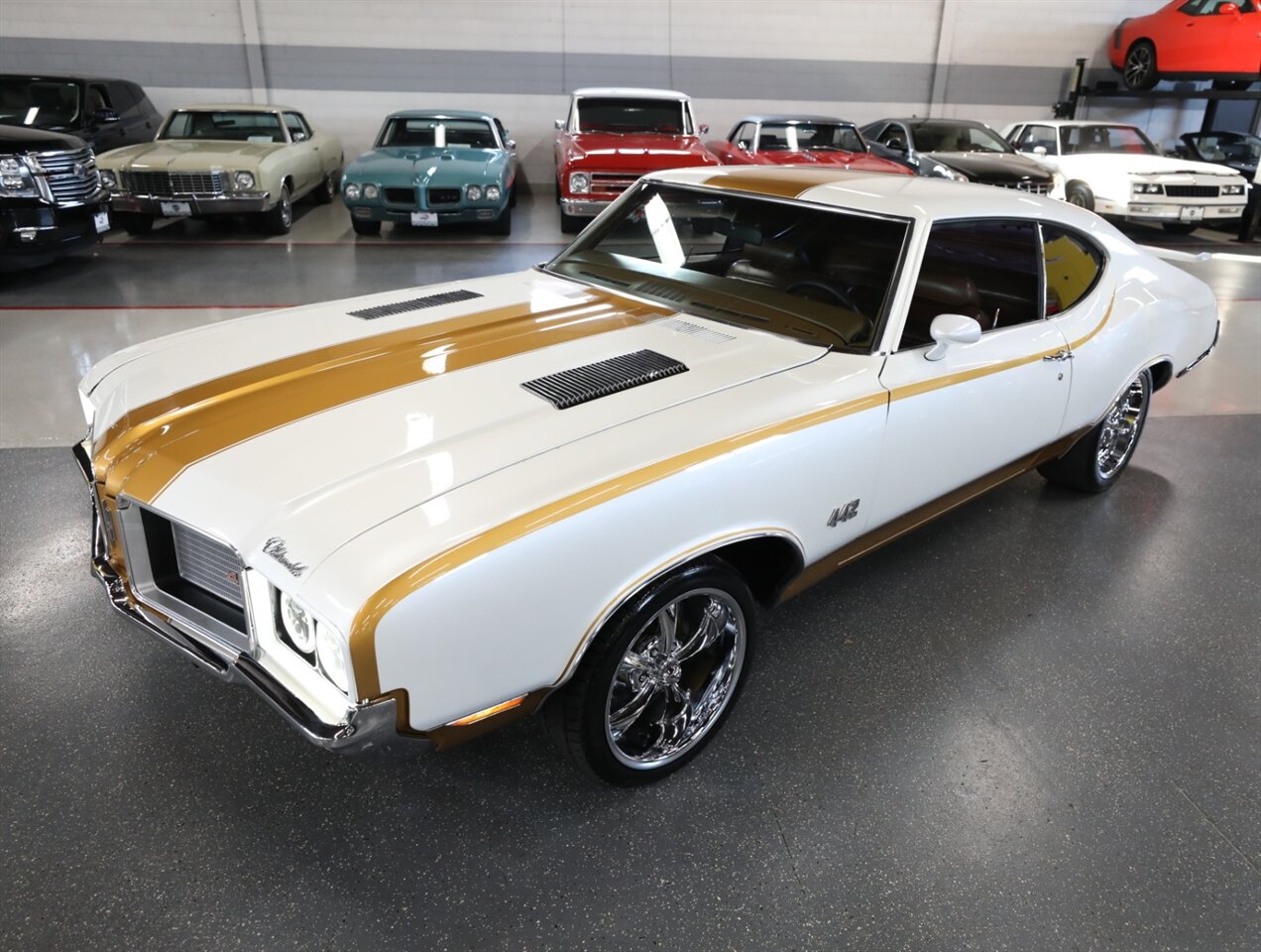 1972 Oldsmobile Cutlass 442 - Photo 2 - Addison, IL 60101