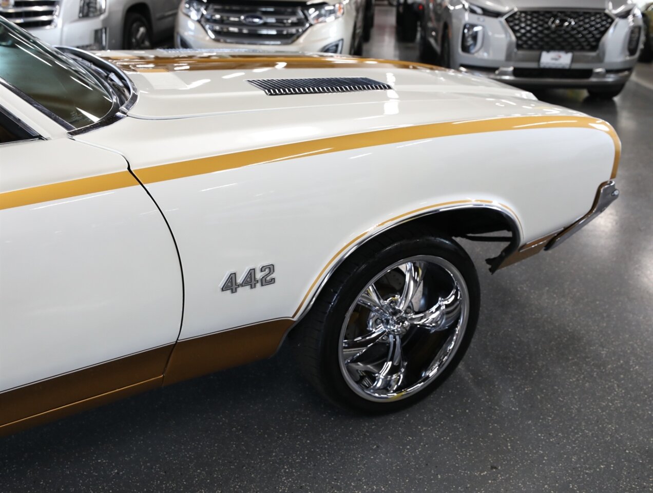 1972 Oldsmobile Cutlass 442 - Photo 14 - Addison, IL 60101