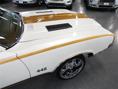 1972 Oldsmobile Cutlass 442 - Photo 16 - Addison, IL 60101