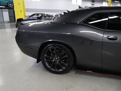2022 Dodge Challenger R/T Scat Pack Shaker 392   - Photo 15 - Addison, IL 60101