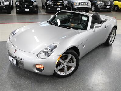 2009 Pontiac Solstice - Photo 2 - Addison, IL 60101