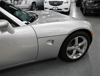 2009 Pontiac Solstice - Photo 8 - Addison, IL 60101