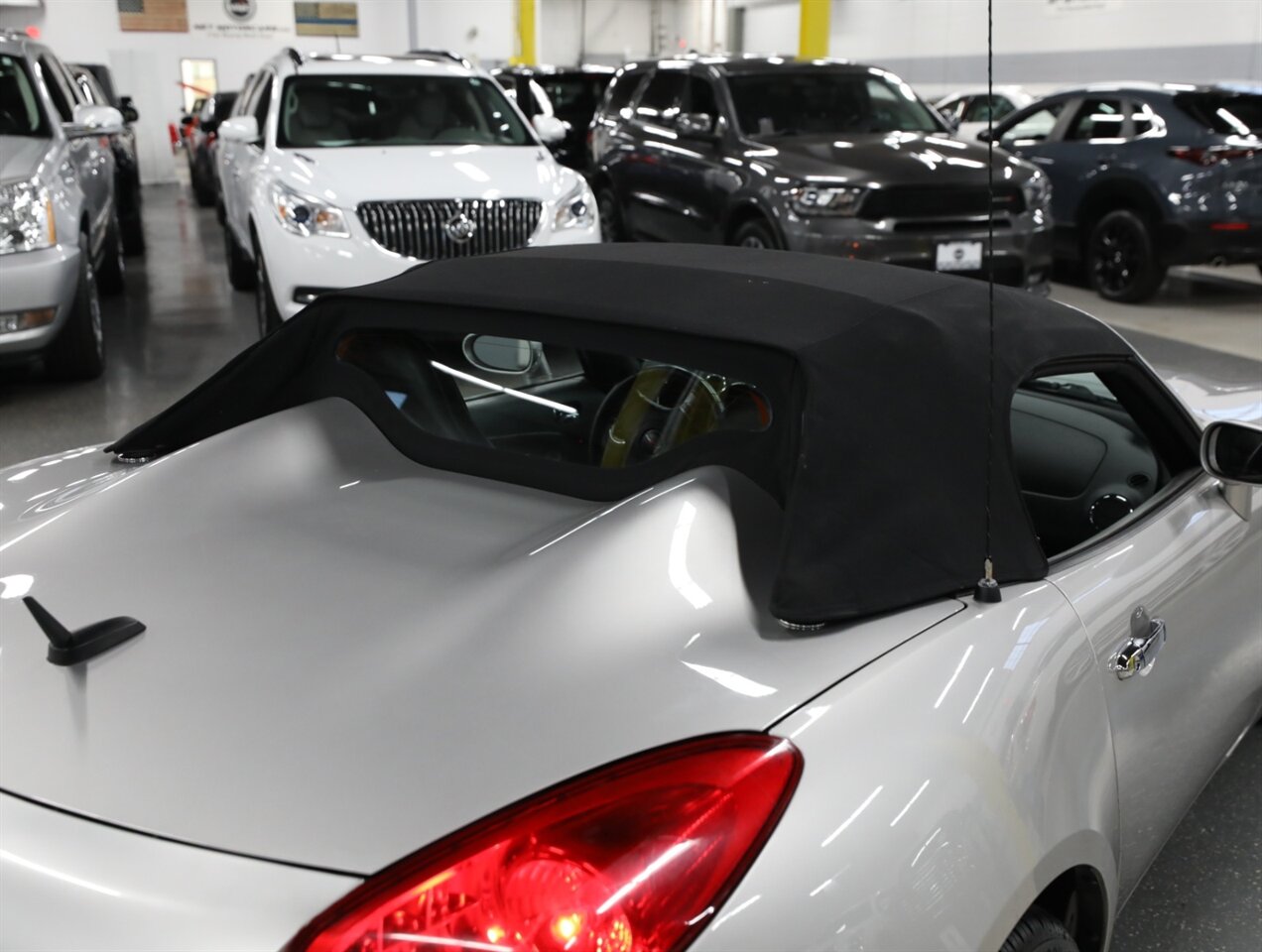 2009 Pontiac Solstice - Photo 34 - Addison, IL 60101