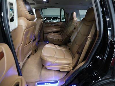 2016 Cadillac Escalade Platinum 4WD - Photo 29 - Addison, IL 60101
