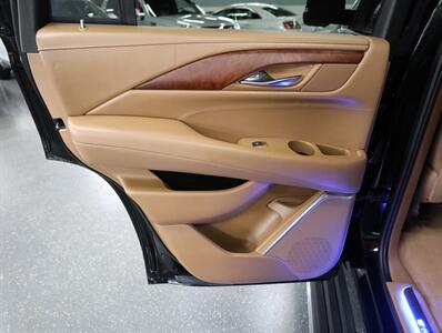 2016 Cadillac Escalade Platinum 4WD - Photo 27 - Addison, IL 60101