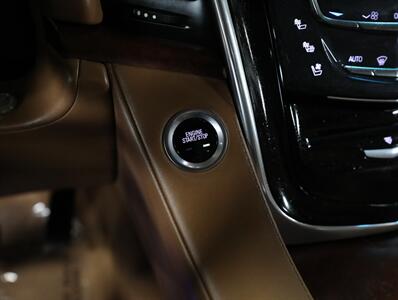 2016 Cadillac Escalade Platinum 4WD - Photo 40 - Addison, IL 60101