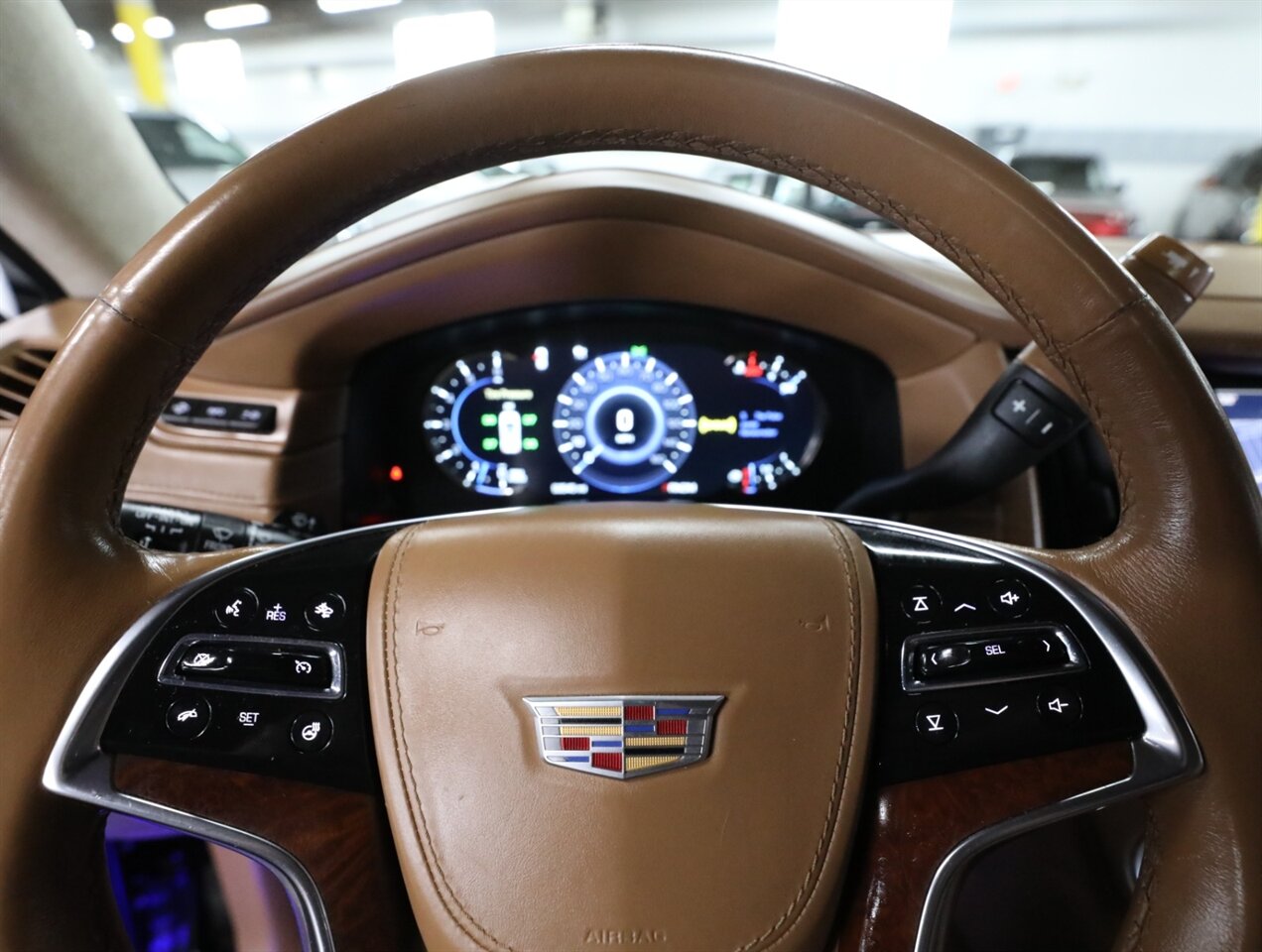 2016 Cadillac Escalade Platinum 4WD - Photo 45 - Addison, IL 60101