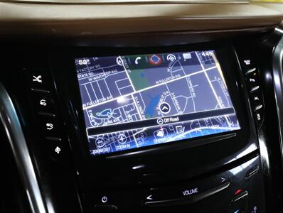 2016 Cadillac Escalade Platinum 4WD - Photo 42 - Addison, IL 60101