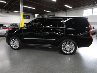 2016 Cadillac Escalade Platinum 4WD - Photo 13 - Addison, IL 60101