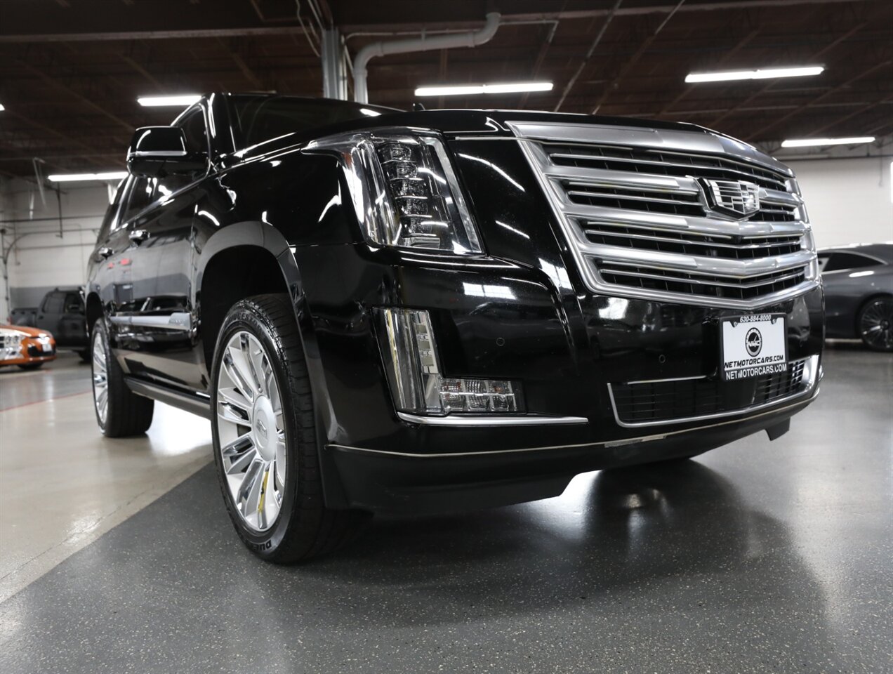 2016 Cadillac Escalade Platinum 4WD - Photo 58 - Addison, IL 60101