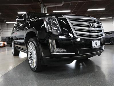 2016 Cadillac Escalade Platinum 4WD - Photo 58 - Addison, IL 60101