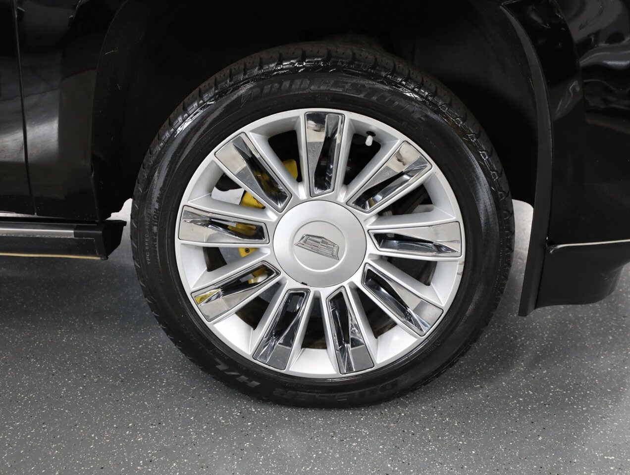 2016 Cadillac Escalade Platinum 4WD - Photo 52 - Addison, IL 60101