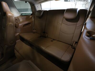 2016 Cadillac Escalade Platinum 4WD - Photo 26 - Addison, IL 60101