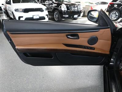 2011 BMW 3 Series 328i Convertible - Photo 23 - Addison, IL 60101