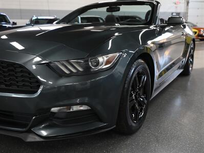2016 Ford Mustang V6 Convertible   - Photo 5 - Addison, IL 60101