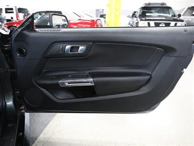 2016 Ford Mustang V6 Convertible   - Photo 16 - Addison, IL 60101