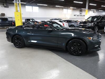 2016 Ford Mustang V6 Convertible   - Photo 8 - Addison, IL 60101