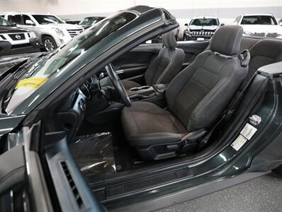 2016 Ford Mustang V6 Convertible   - Photo 24 - Addison, IL 60101