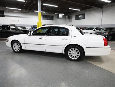 2009 Lincoln Town Car Signature Limited   - Photo 14 - Addison, IL 60101