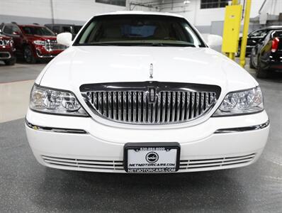 2009 Lincoln Town Car Signature Limited   - Photo 6 - Addison, IL 60101